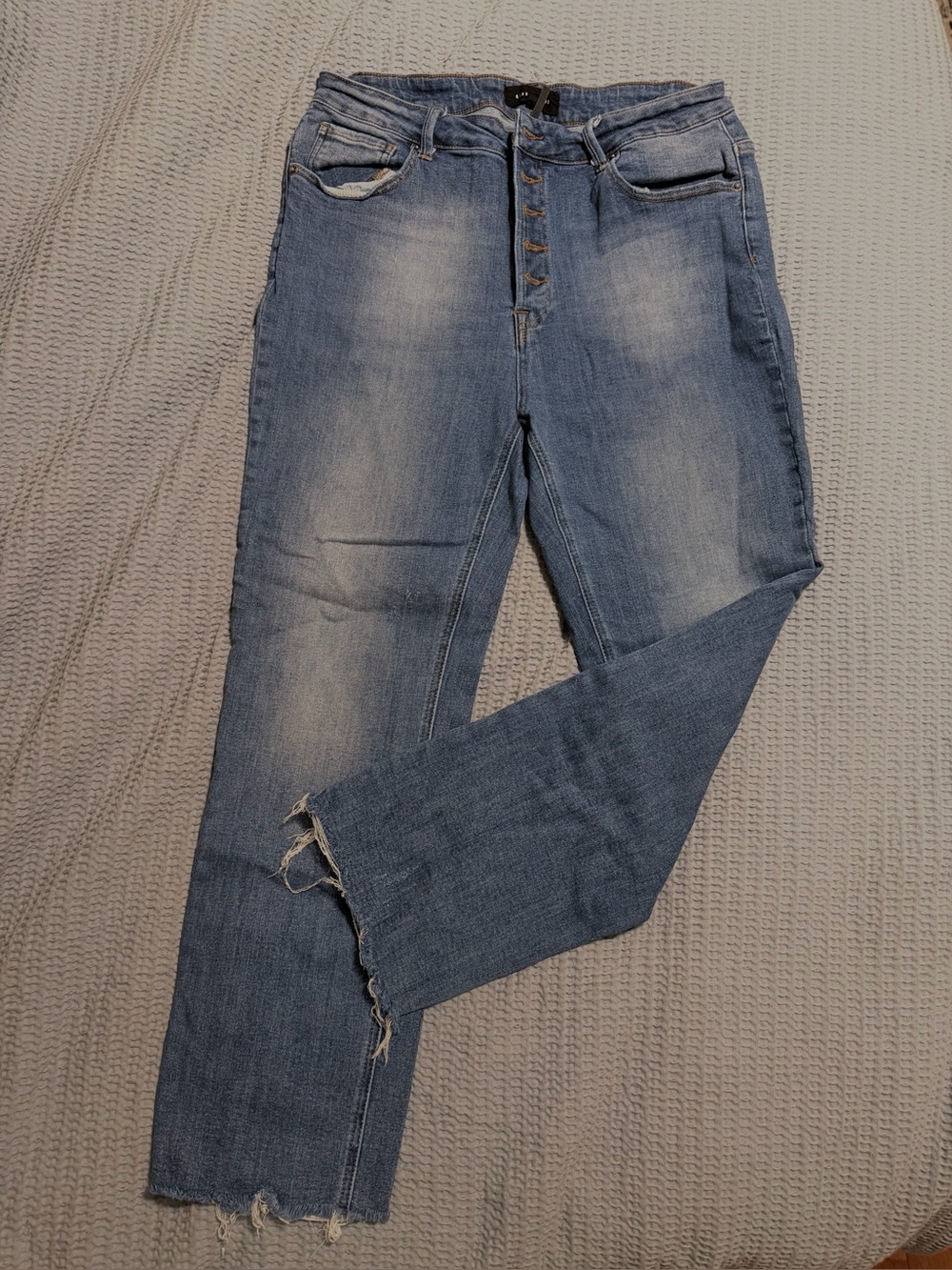High-Rise Risen Light Blue Women's Jeans with Button Closure